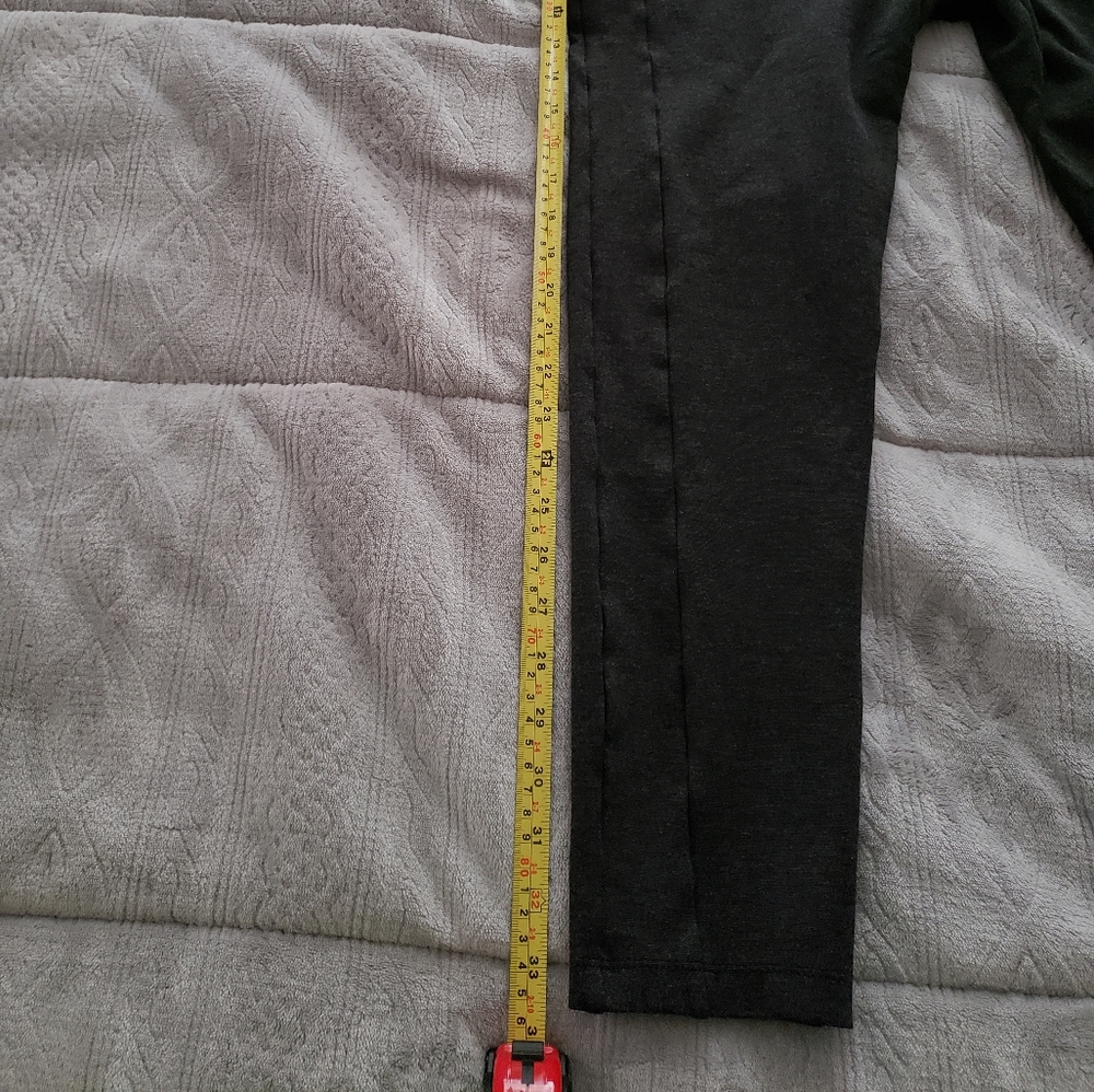 ❤Loft Capris - Picture 4 of 9